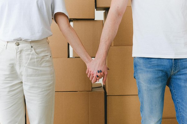 Discover the Top Materials for Building a Stunning and Long-lasting Garden Pathway in Your UK Home